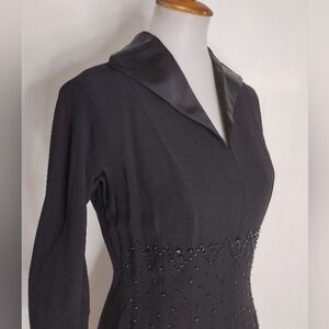 TRUE VINTAGE CREPE WIGGLE DRESS